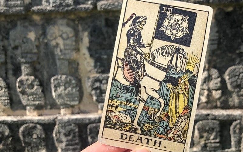 Ý nghĩa xuôi của lá bài Death