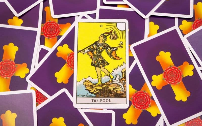 Ý nghĩa lá The Fool khi phối hợp với các lá khác