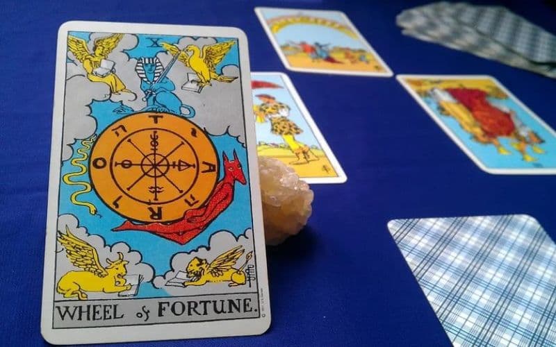 Ý nghĩa lá Wheel Of Fortune Tarot